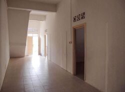 Flanders Square (D8), Retail #633263051
